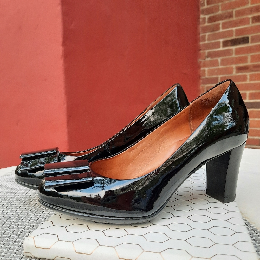 Clarks Avelyn Soul Patent Bow Leather Heels Closed Toe Pumps Black 5 - Picture 11 of 11